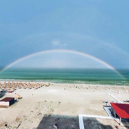 Wave 2 Mamaia Prima Linie Vedere La Mare 120Mp Năvodari Esterno foto