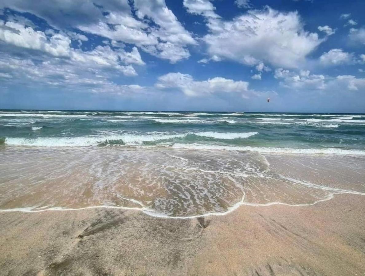 Wave 2 Mamaia Prima Linie Vedere La Mare 120Mp Năvodari Esterno foto