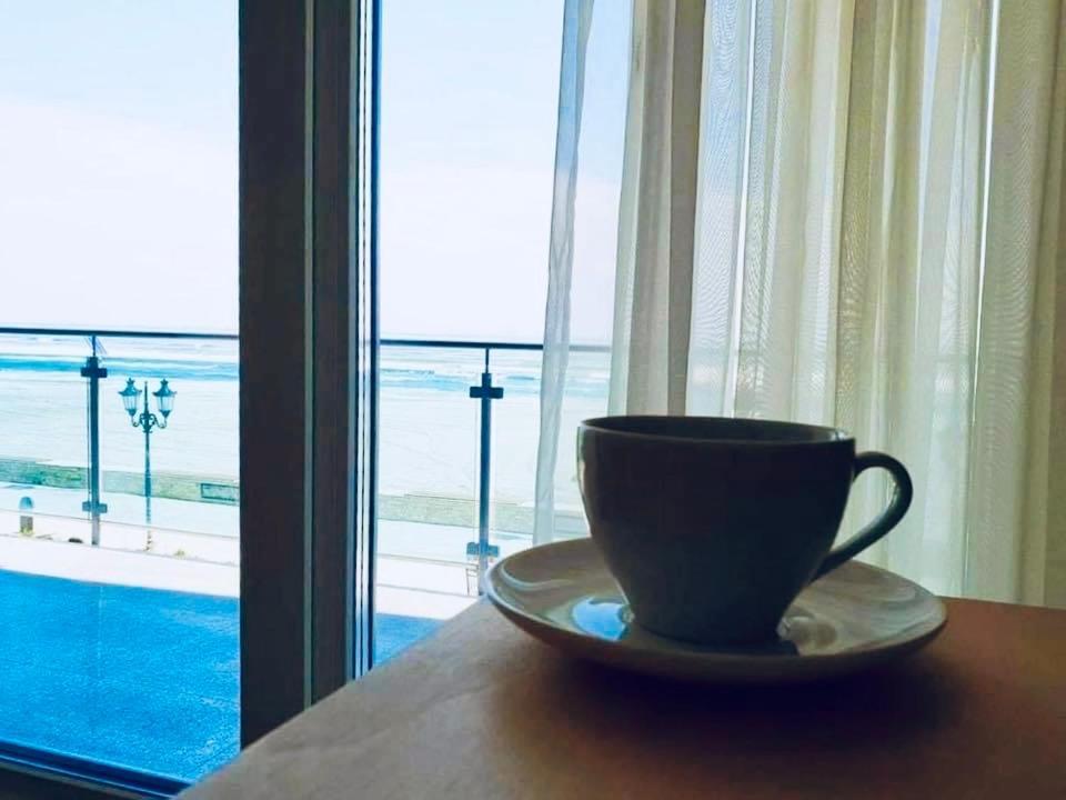 Wave 2 Mamaia Prima Linie Vedere La Mare 120Mp Năvodari Esterno foto